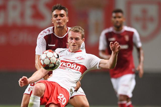 布朗37+7+6陈盈骏23分 广州大胜新疆总分1比2