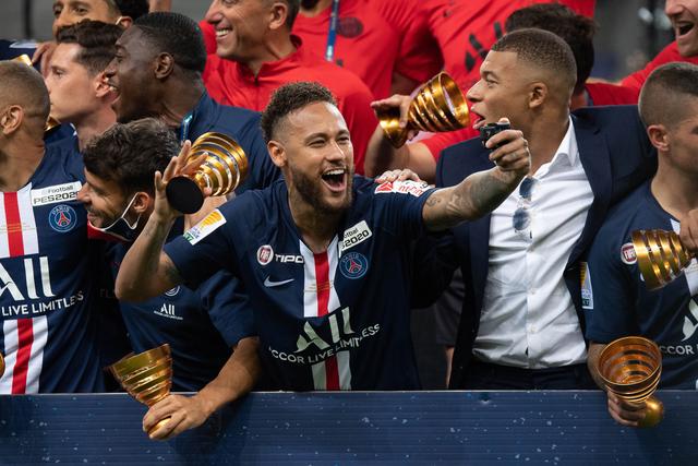 骑士险胜篮网开季11连胜 文班24+16马刺负爵士